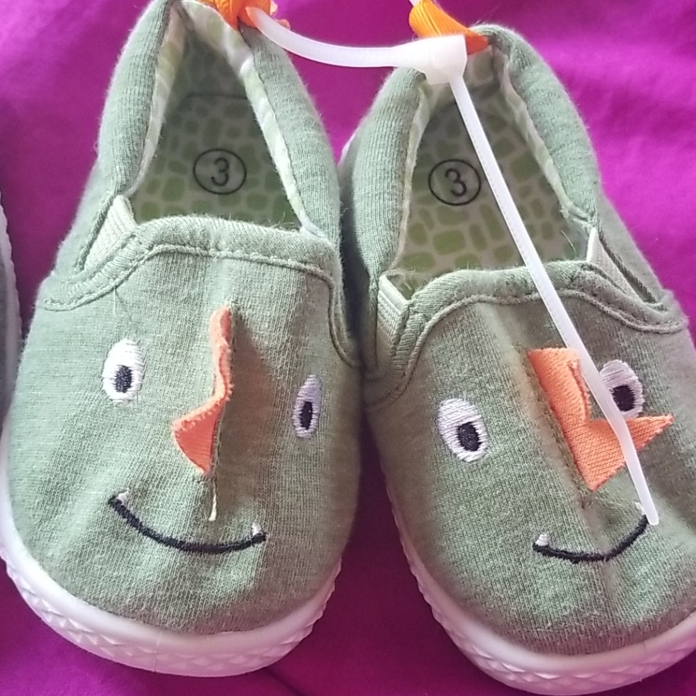 Shoes - Picture 3 of 4